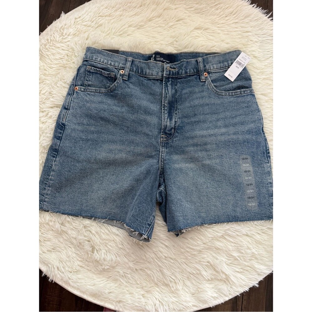 GAP Mid Wash Denim Jean Shorts NWT - Blue Size 12